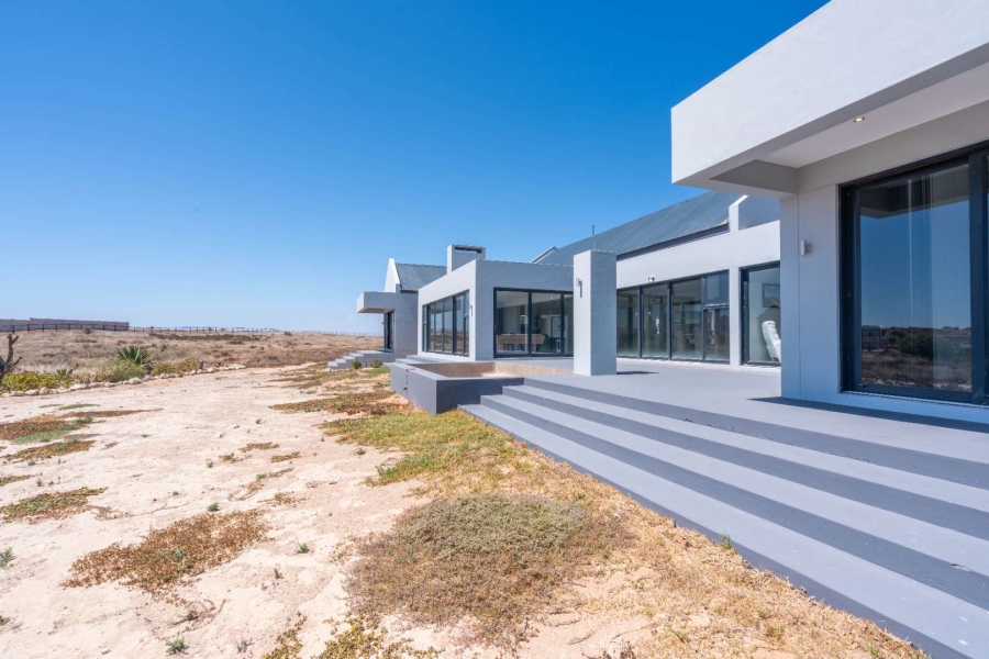 3 Bedroom Property for Sale in Oliphantskop Western Cape